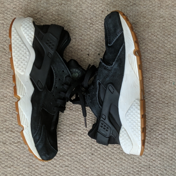 Nike AA0524-001 Air Huarache Run SD black suede - Picture 2 of 7